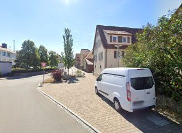 germany/hohenzollern-castle/attraction/kappelbrunnen