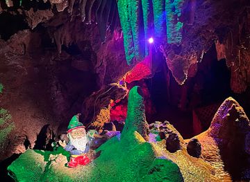 pennsylvania/southern-alleghenies/attraction/coral-caverns