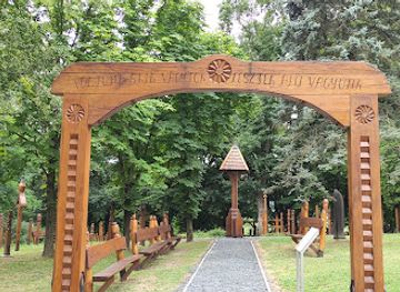 hungary/zalaegerszeg/attraction/fejfak-kertje-kopjafak