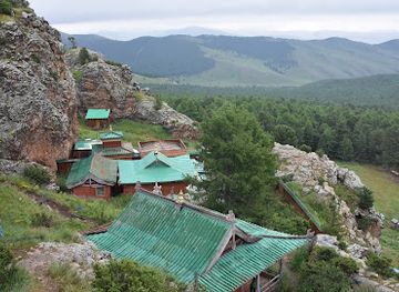 mongolia/selenge-river-basin/attraction/tovhon-hiid