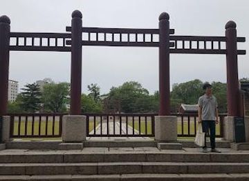 south-korea/gyeonggi-province/attraction/sajik-park