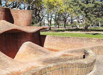 uruguay/piedras-blancas/attraction/la-fuente-de-eladio-dieste