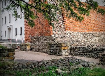 poland/radom/attraction/cracow-gate-ilzecka