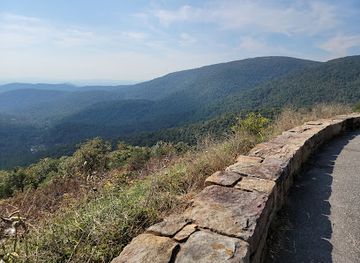 virginia/shenandoah-national-park/attraction/bacon-hollow-overlook