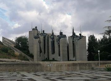 bulgaria/stara-zagora/attraction/samara-flag-monument