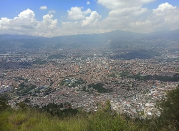 colombia/medellin/attraction/cerro-pan-de-azucar