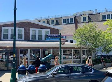 rhode-island/washington-county/attraction/bank-square-books