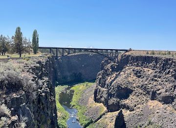 oregon/smith-rock-state-park/attraction/crooked-river-high-bridge