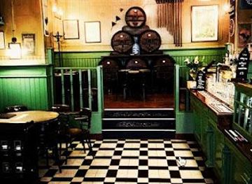 netherlands/volendam/attraction/beer-tasting-room-in-the-wildeman