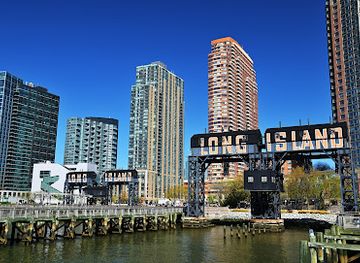 new-york/new-york-city/queens/attraction/gantry-plaza-state-park