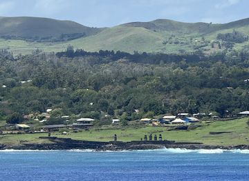 chile/metropolitan-region-of-santiago/attraction/easter-island-moai-statue