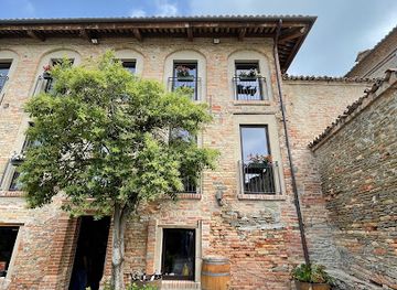 italy/langhe/attraction/castello-di-neive-visite-degustazioni-e-acquisti-enoteca-la-casetta-del-castello