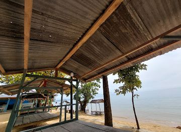 indonesia/central-sulawesi/attraction/siuri-beach