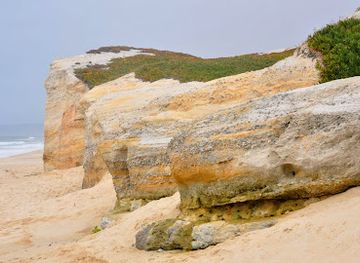 portugal/peniche/attraction/praia-do-pico-da-mota