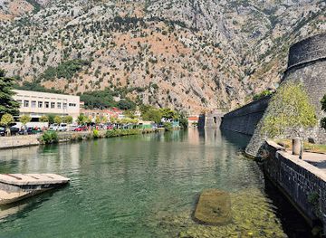 montenegro/bay-of-kotor/attraction/old-town-walls
