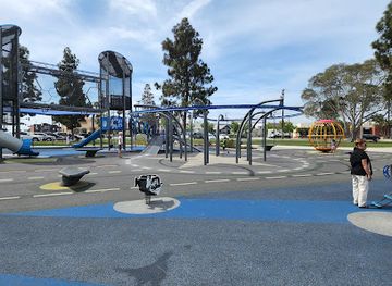 california/costa-mesa/attraction/lions-park