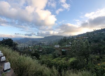 sri-lanka/horton-plains-national-park/attraction/mountain-view-point