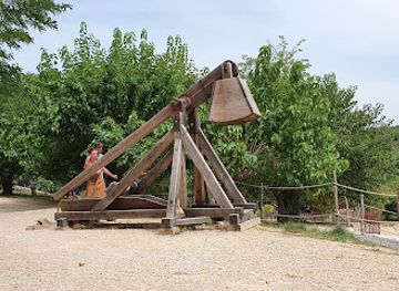 france/ardèche-gorges/attraction/roure-castle