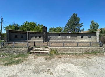 georgia/uplistsikhe/attraction/georgian-memorial