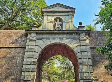 india/goa/attraction/viceroys-arch-goa