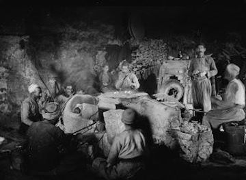 israel/masada/attraction/hebron-glass-ceramics