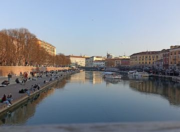 italy/milan/navigli/attraction/navigli-darsena