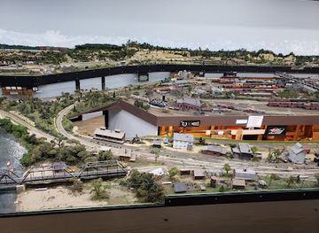 illinois/mississippi-palisades-state-park/attraction/savanna-museum-and-cultural-center