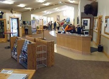 montana/yellowstone-national-park/attraction/west-yellowstone-visitor-information-center