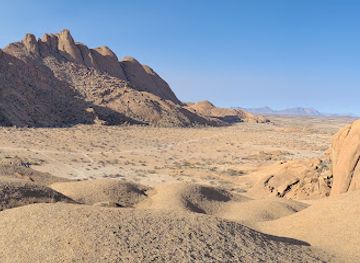 namibia/spitzkoppe/attraction/golden-snake-fossil