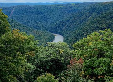 west-virginia/mountaineer-country/attraction/coopers-rock