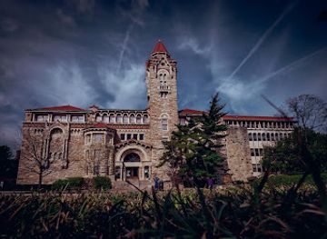 kansas/lawrence/attraction/ku-natural-history-museum