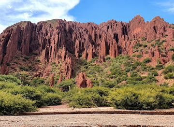 bolivia/gran-chaco/attraction/valle-de-los-machos