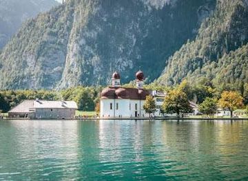 austria/hallstatt/attraction/schonau-am-konigssee