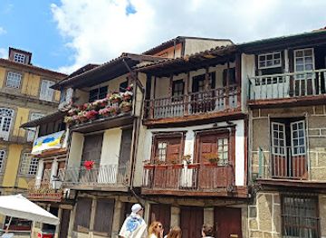 portugal/guimaraes/attraction/torre-dos-almadas