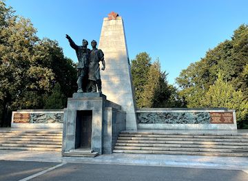 czechia/ostrava/attraction/red-army-statue