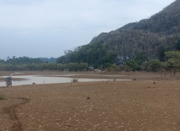 laos/khammouane-province/attraction/ນຳ້ແຊວ-ນ້ຳກວາງ