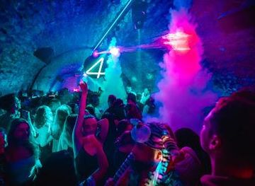 poland/krakow/attraction/four-music-club