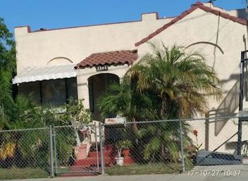 california/venice-beach/attraction/signal-hill