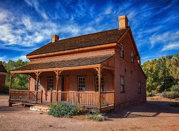utah/mt-carmel/attraction/grafton-ghost-town