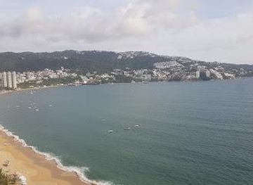 mexico/acapulco/attraction/av-costera-miguel-aleman