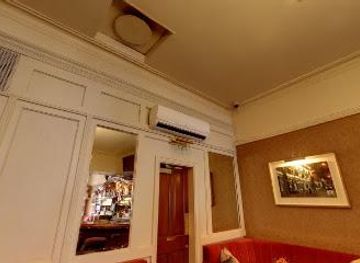 ireland/bray/attraction/neary-s