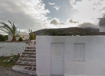 greece/paros/attraction/saint-anna-square