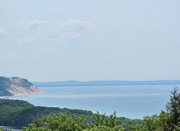 michigan/mid-michigan/attraction/lake-michigan-overlook