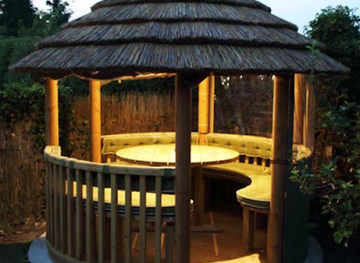 uganda/eastern-region/attraction/water-pack-african-village