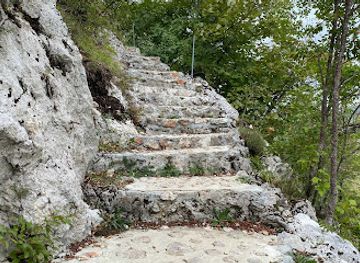 croatia/lika/attraction/cerovacke-spilje