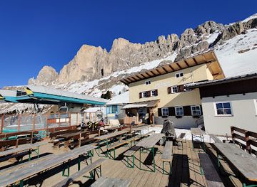 italy/val-di-fassa/attraction/rifugio-paolina-hutte