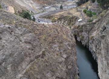 peru/colca-canyon/attraction/chininea-hanging-grave