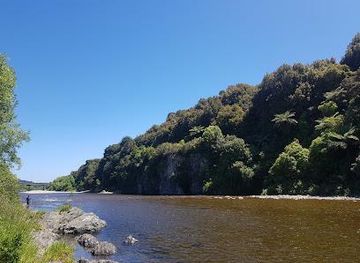 new-zealand/wellington/attraction/poets-park