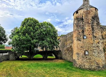 luxembourg/sauer-valley/attraction/pettingen-castle