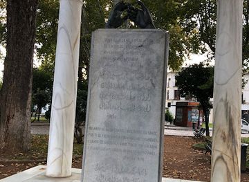 spain/cordoba/attraction/monumento-a-ibn-zaydun-y-la-princesa-valada